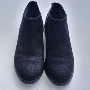 Dr. Scholl's Women's Black Slip-On Knit Sneakers